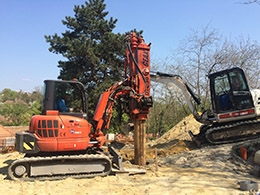 Pile foundations using a GEAX DTC 30 type compact pile drilling machine