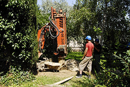 Pile foundations using a GEAX DTC 30 type compact pile drilling machine