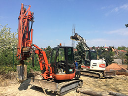 Pile foundations using a GEAX DTC 30 type compact pile drilling machine